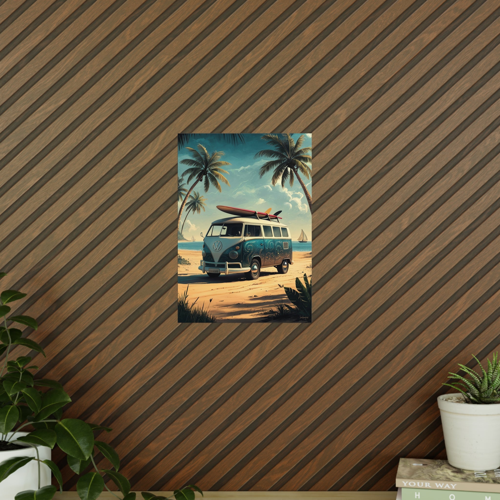 Retro Surfer VW Bully Poster - Strandurlaub und Abenteuer - Poster bei HappyHugPixels