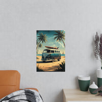 Retro Surfer VW Bully Poster - Strandurlaub und Abenteuer - Poster bei HappyHugPixels