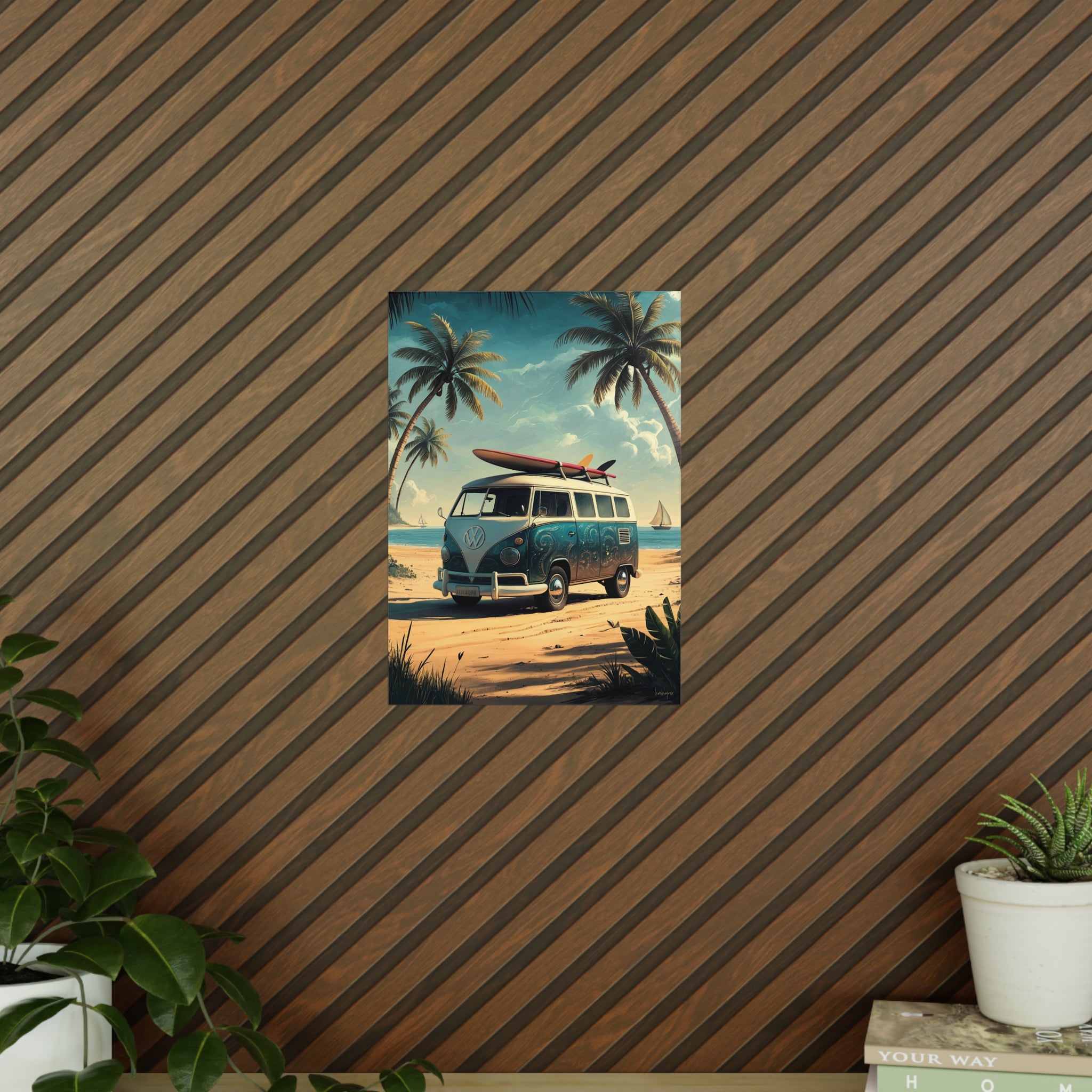 Retro Surfer VW Bully Poster - Strandurlaub und Abenteuer - Poster bei HappyHugPixels