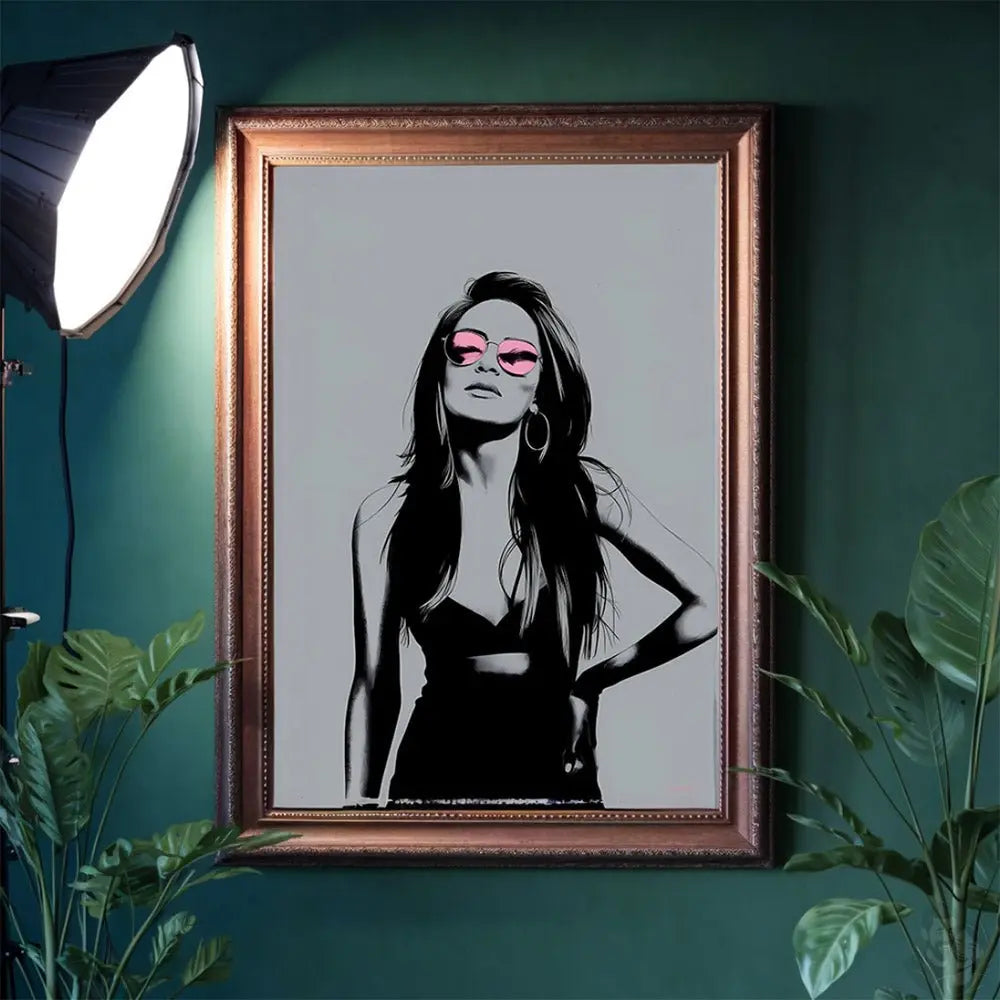 Street Art Kunstposter - Frau mit Rosa Sonnenbrille - Photopaper - Poster bei HappyHugPixels