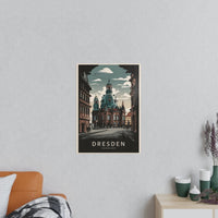 Dresden Frauenkirche - Vintage Travelposter - Poster bei HappyHugPixels