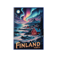 Finnland Travelposter – Magische Nordlichter - Poster bei HappyHugPixels