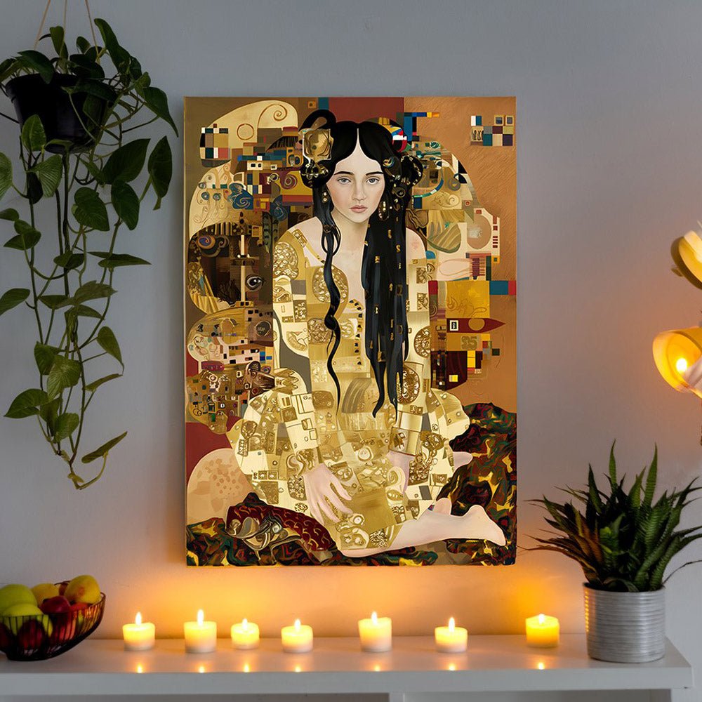 Klimt inspiriertes Jugendstil Frauen Porträt Poster in Gold - Poster bei HappyHugPixels