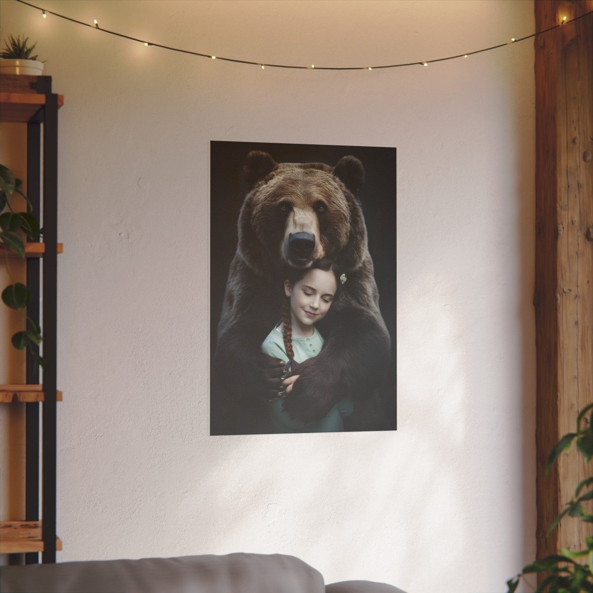 Leinwandbild Mädchen & Bär – Herzliche Umarmung für dein Zuhause - Canvas bei HappyHugPixels