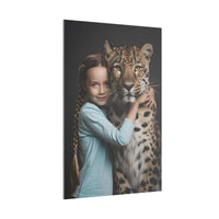 Leinwandbild Mädchen & Leopard - Hugging Little Girl Animals - Canvas bei HappyHugPixels