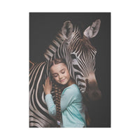 Leinwandbild Mädchen & Zebra - Hugging Little Girl Animals - Canvas bei HappyHugPixels