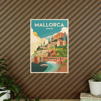 Mallorca Spanien Travelposter - Bunte Stadtlandschaft Kirche Palmen - Poster bei HappyHugPixels