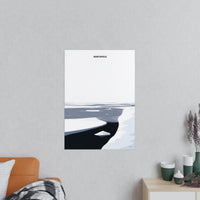 Minimalistisches Nordpol Reiseposter - Arktische Eislandschaft in 4 Größen - Poster bei HappyHugPixels