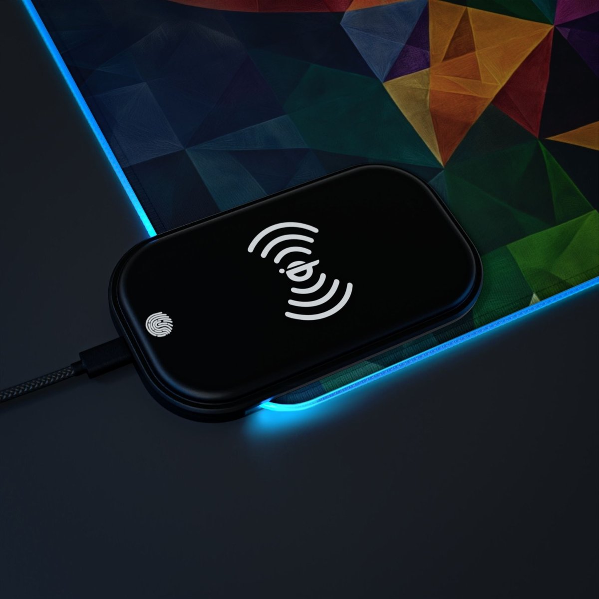 XXL Gaming Mauspad Color Triangle - Design - LED, Wireless Charging - Mousepad bei HappyHugPixels