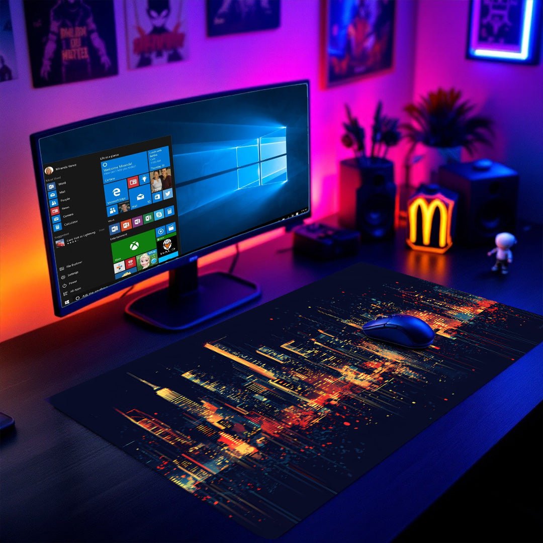 XXL Gaming - Mauspad mit leuchtender Skyline im Neon - Licht - Mauspad bei HappyHugPixels