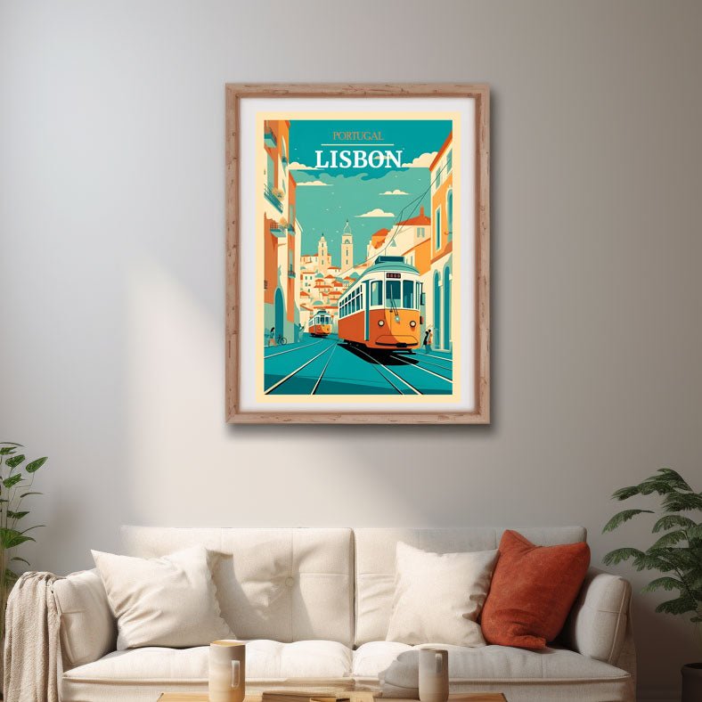 Lissabon Poster - Straßenszene mit Straßenbahn - Poster bei HappyHugPixels